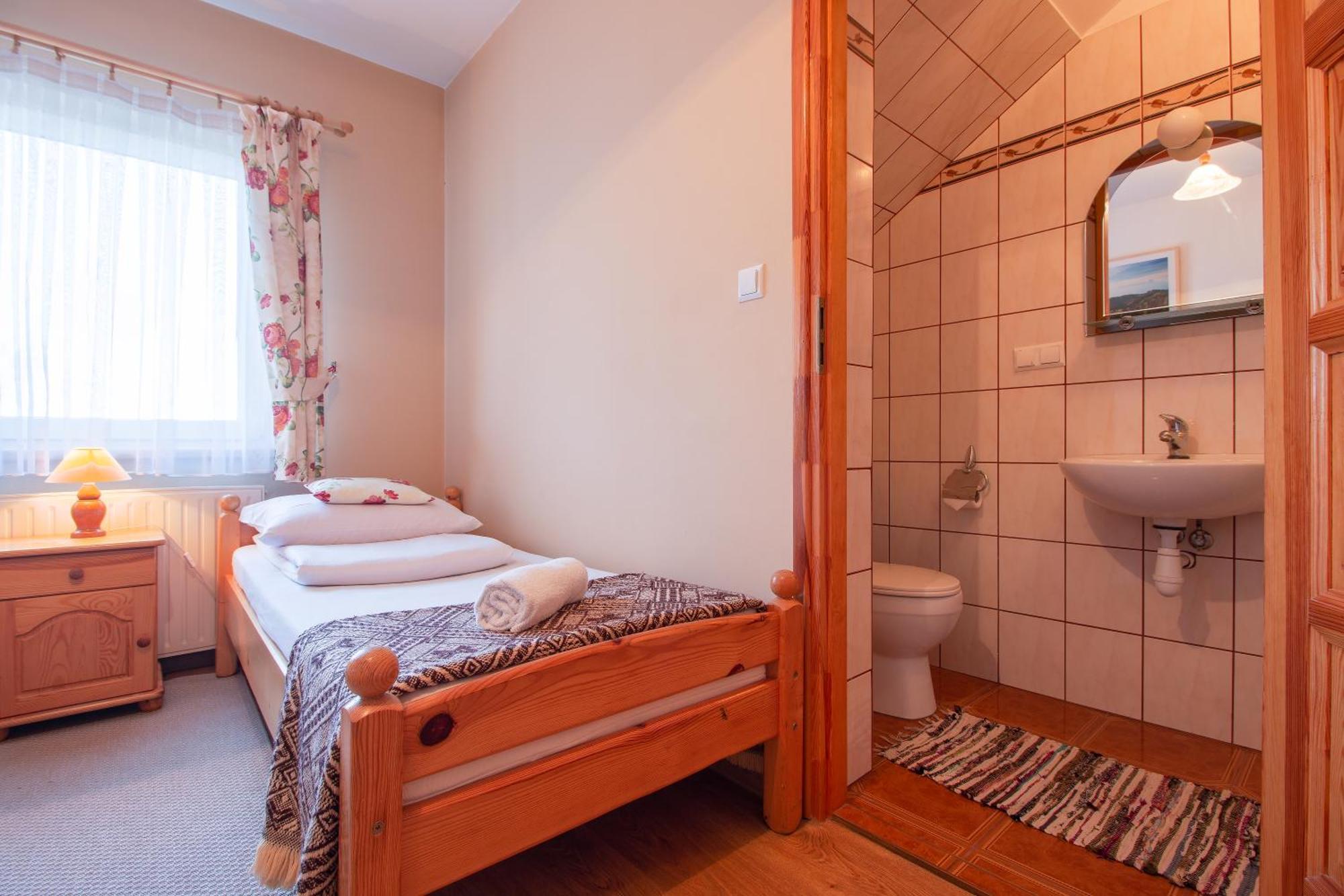 Bed and breakfast Gościnne Góraleczka 2*